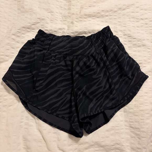 RARE ZEBRA PRINT Lululemon HottyHot Shorts - Picture 2 of 4